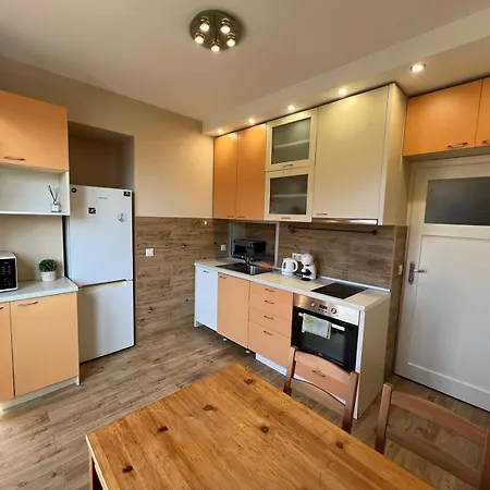 Rio Sunny 2bdr Near Ndk - Metro - Non-stop Paid Public Parking * Sofia