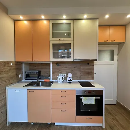 Rio Sunny 2bdr Near Ndk - Metro - Non-stop Paid Public Parking * Sofia